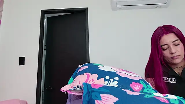 Snapshot of celeste_sea chatting on 7, 3, 2026 celeste sea online show from 7, 3, 2026