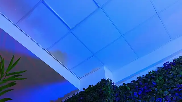 HotSkinnyX online show from 13, 2, 2025