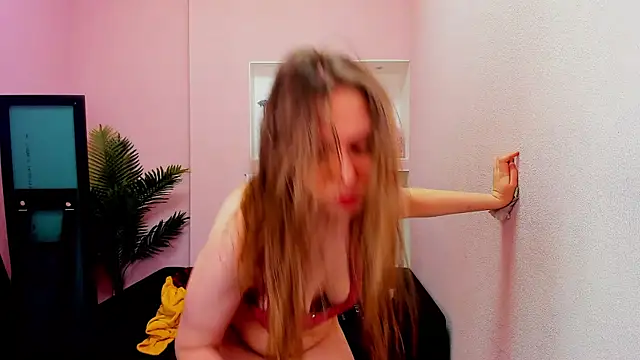 Persephoni online show from 17, 3, 2025