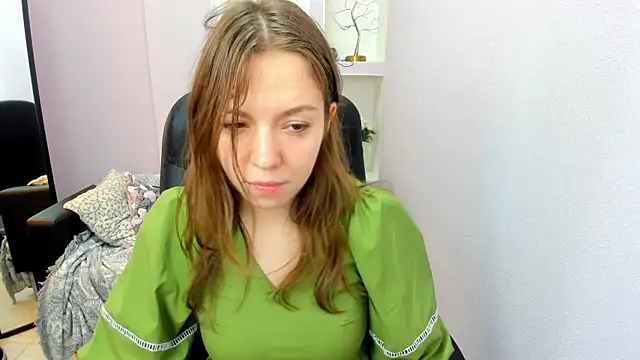 Snapshot of Persephoni chatting on 12, 7, 2026 Persephoni online show from 12, 7, 2026