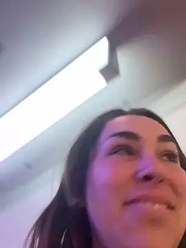 LeaGambit   online show from 2, 1, 2025