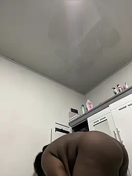 Snapshot of sharik-browns chatting on 6, 7, 2026 sharik-browns online show from 6, 7, 2026