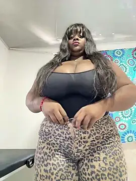 Snapshot of sharik-browns chatting on 14, 7, 2026 sharik-browns online show from 14, 7, 2026