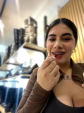 clarachanelricek online show from 7, 10, 2025