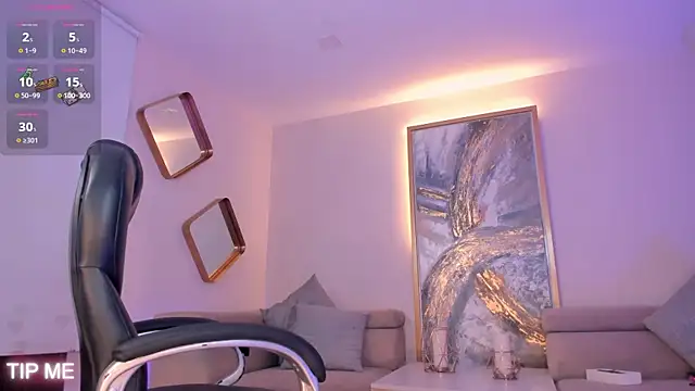 SophieBarnett online show from 8, 10, 2025