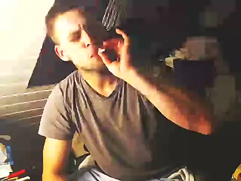 Snapshot of Youngtimer_1997 chatting on 21, 5, 2026 Youngtimer 1997 online show from 21, 5, 2026