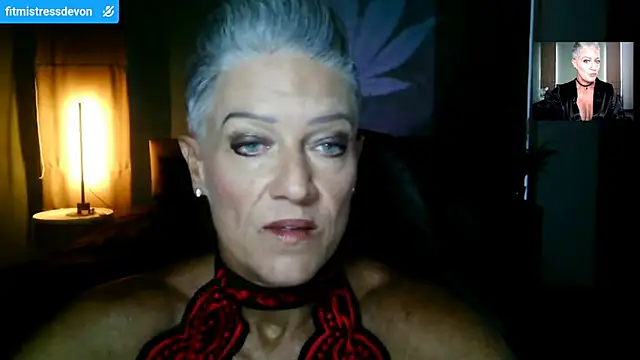 Snapshot of Devon2020 chatting on 26, 4, 2026 Devon2020 online show from 26, 4, 2026