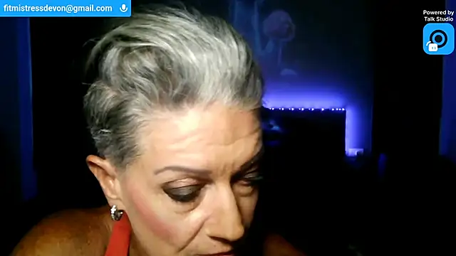 Snapshot of Devon2020 chatting on 7, 7, 2026 Devon2020 online show from 7, 7, 2026