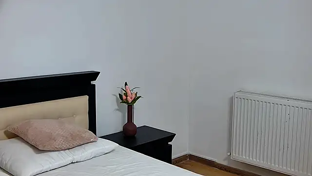 Sierra Halle online show from 14, 3, 2025