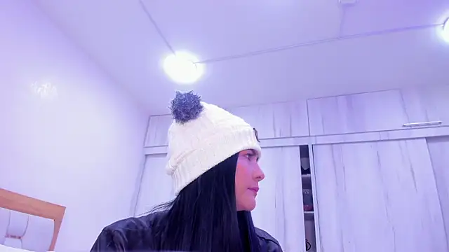 paola rodriguez online show from 9, 2, 2025