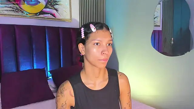 LauraAristizabal online show from 26, 10, 2025