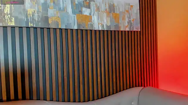 LauraAristizabal online show from 18, 12, 2025