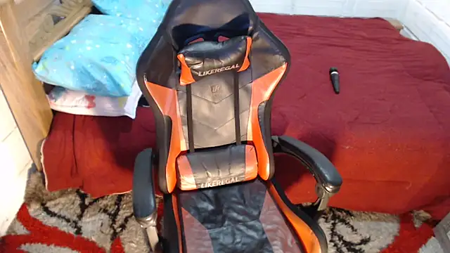 sexyjustin202 online show from 8, 3, 2026