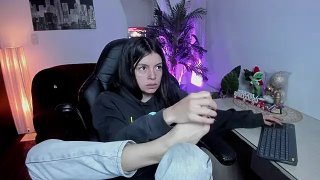 Meghan320 online show from 15, 12, 2025