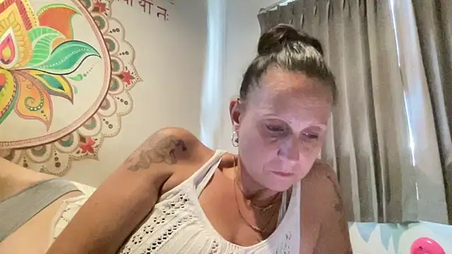 Snapshot of Sexy-Mel chatting on 3, 12, 2025 Sexy-Mel online show from 3, 12, 2025