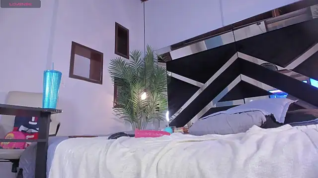 candy sweet  online show from 31, 1, 2025