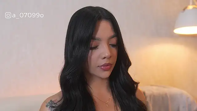 sarah hiill online show from 15, 12, 2025