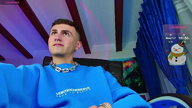 Snapshot of dimitri-bilak chatting on 6, 12, 2024 dimitri-bilak online show from 6, 12, 2024