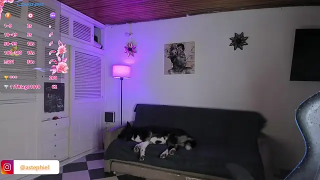 Miss Nicole online show from 20, 1, 2025