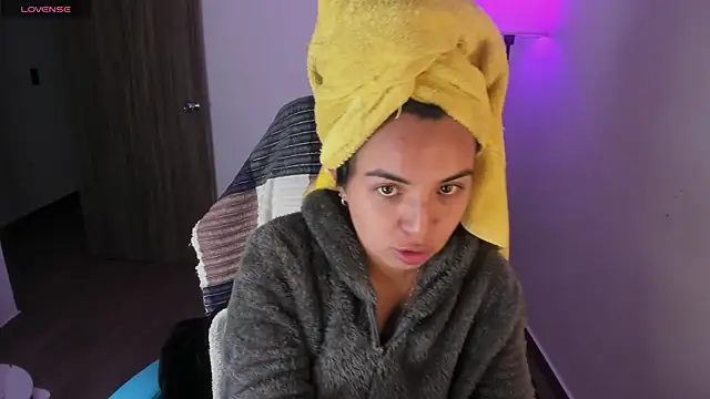 Miss Nicole online show from 20, 11, 2025