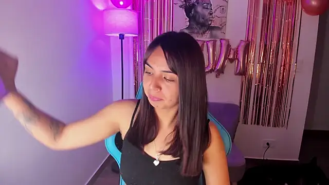 Miss Nicole online show from 7, 6, 2026