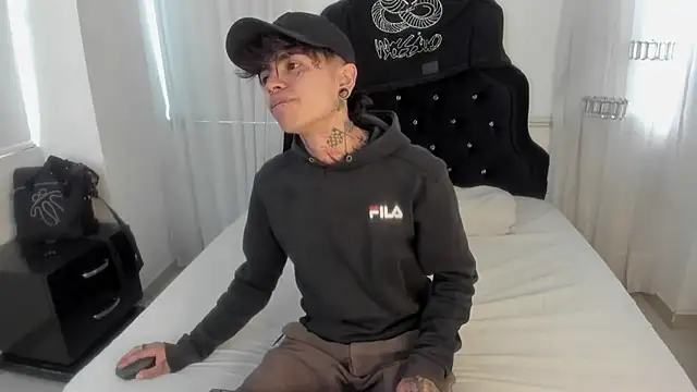 AcidMilo online show from 18, 12, 2024