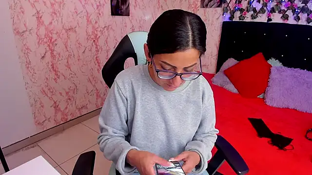 alma blue online show from 31, 12, 2024