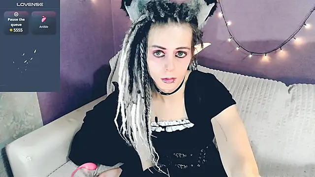 Littlepinkcat online show from 20, 2, 2025