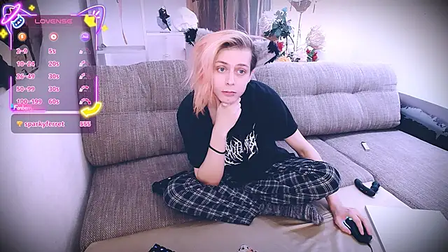 Littlepinkcat online show from 29, 11, 2025