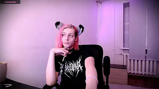 Littlepinkcat online show from 6, 2, 2026