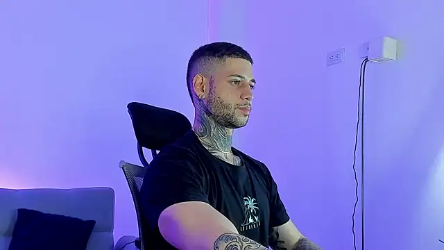  jamesleandros1 online show from 25, 6, 2026