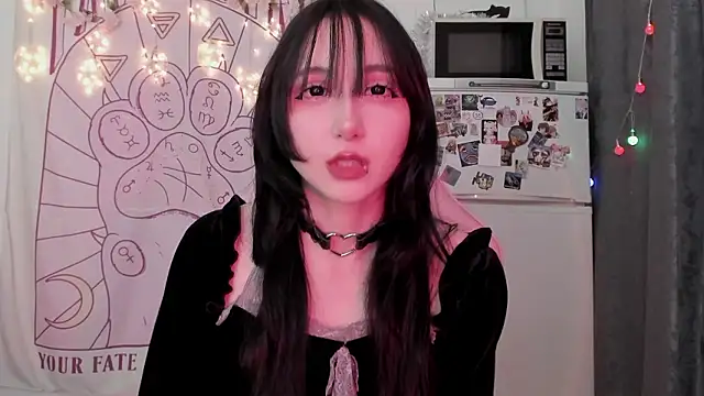 Holy420lolii online show from 16, 1, 2026