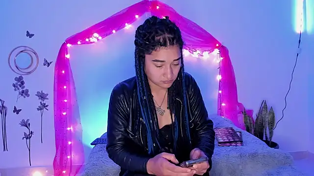 Eva Lee  online show from 21, 1, 2025