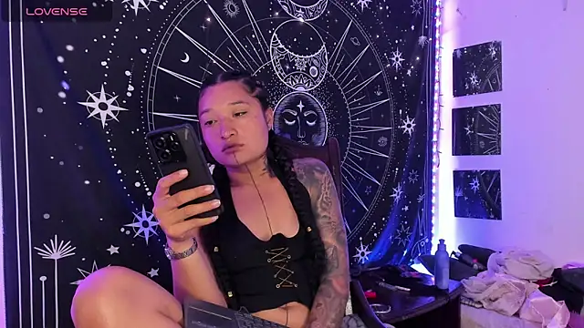 Eva Lee  online show from 10, 10, 2025