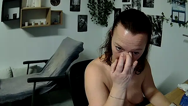 Snapshot of AnyaKrey@xh chatting on 23, 2, 2025 AnyaKreyxh online show from 23, 2, 2025