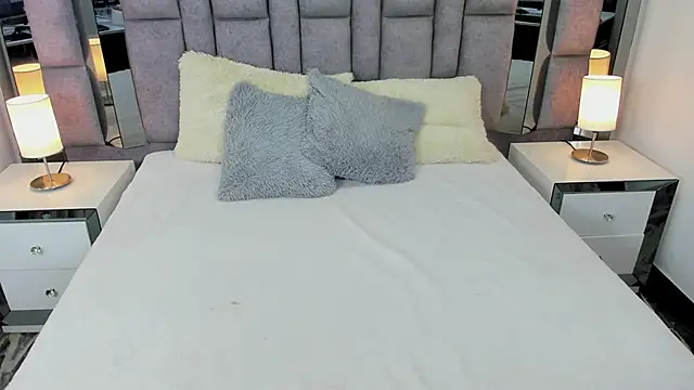 EMMAHILL1 online show from 7, 2, 2025