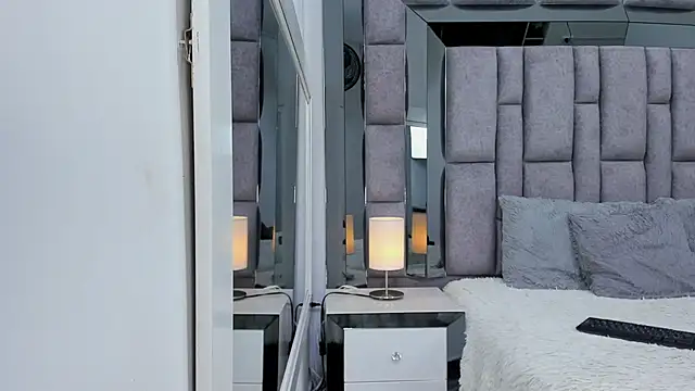 EMMAHILL1 online show from 18, 12, 2025