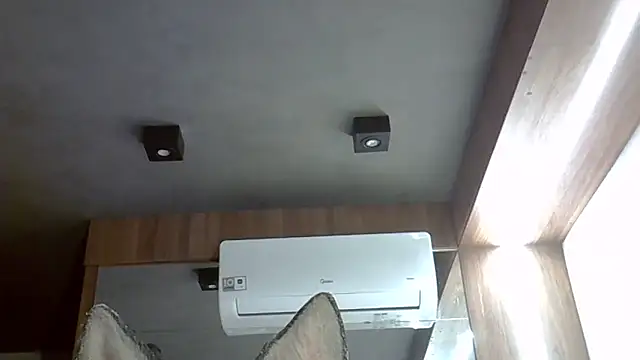 Skinny-Kitten online show from 14, 9, 2025