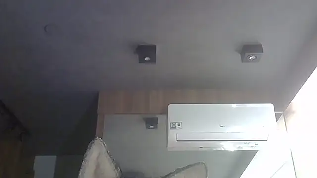 Skinny-Kitten online show from 18, 12, 2025