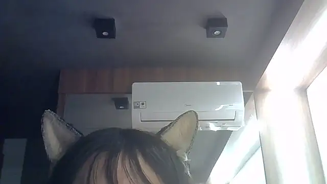 Skinny-Kitten online show from 10, 7, 2026