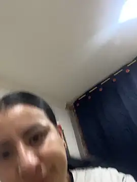 Abril Luv online show from 23, 9, 2025