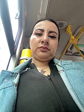 Abril Luv online show from 20, 2, 2026