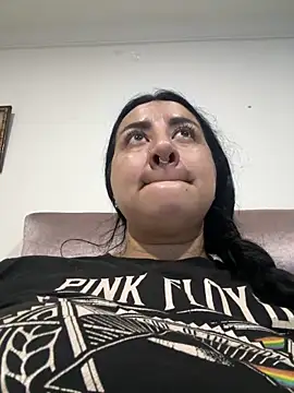 Abril Luv online show from 18, 5, 2026