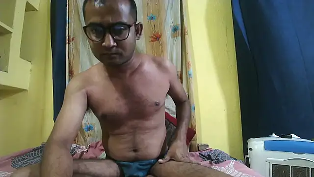 Cute boy2000 online show from 19, 3, 2025