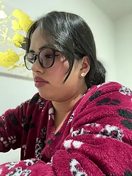 Snapshot of andra_rose chatting on 17, 1, 2025 andra rose online show from 17, 1, 2025