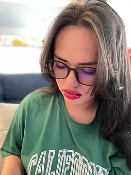 Snapshot of andra_rose chatting on 9, 2, 2025 andra rose online show from 9, 2, 2025