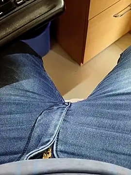 adicma123 online show from 21, 11, 2025