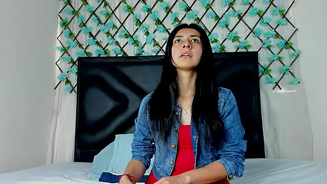 EmmaWilliamss online show from 8, 2, 2025