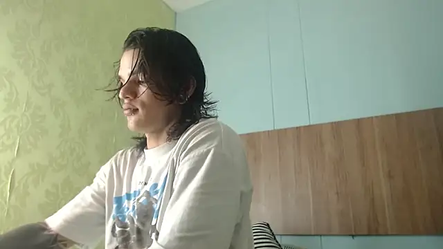 AlbertBernal69 online show from 24, 9, 2025