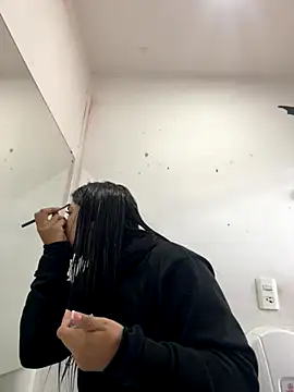 ZiaCalifa online show from 4, 12, 2025